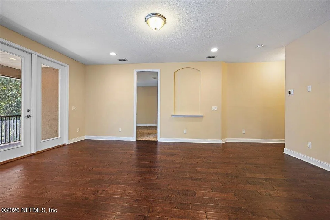 Photo of 275 ST JOHNS FOREST Boulevard