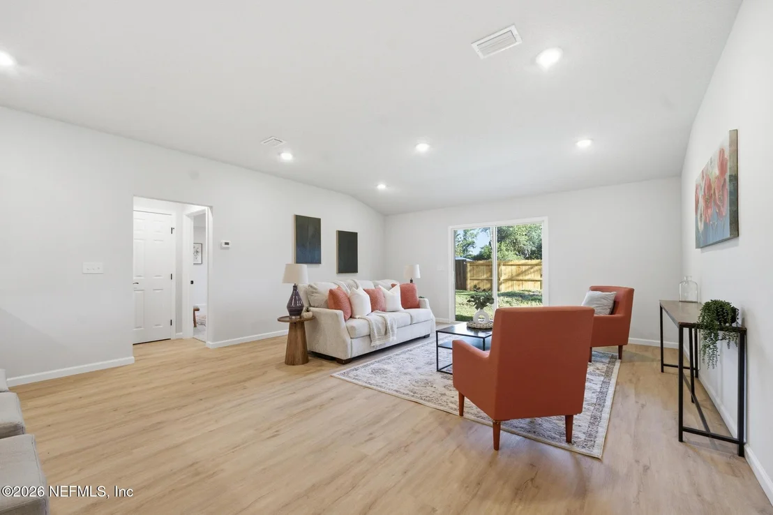 Photo of 7958 HAMMOND Boulevard