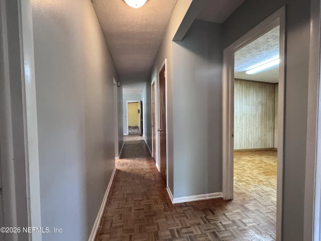 Photo of 5527 MAXINE Drive