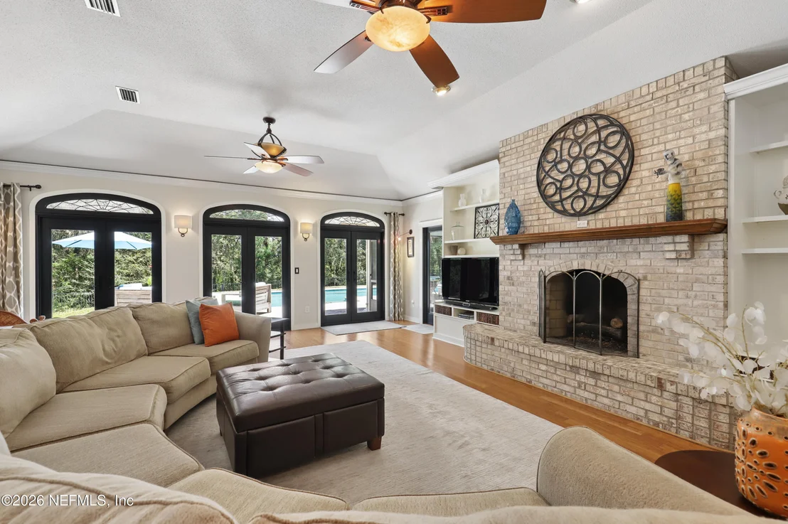 Photo of 2856 RAVINES Road