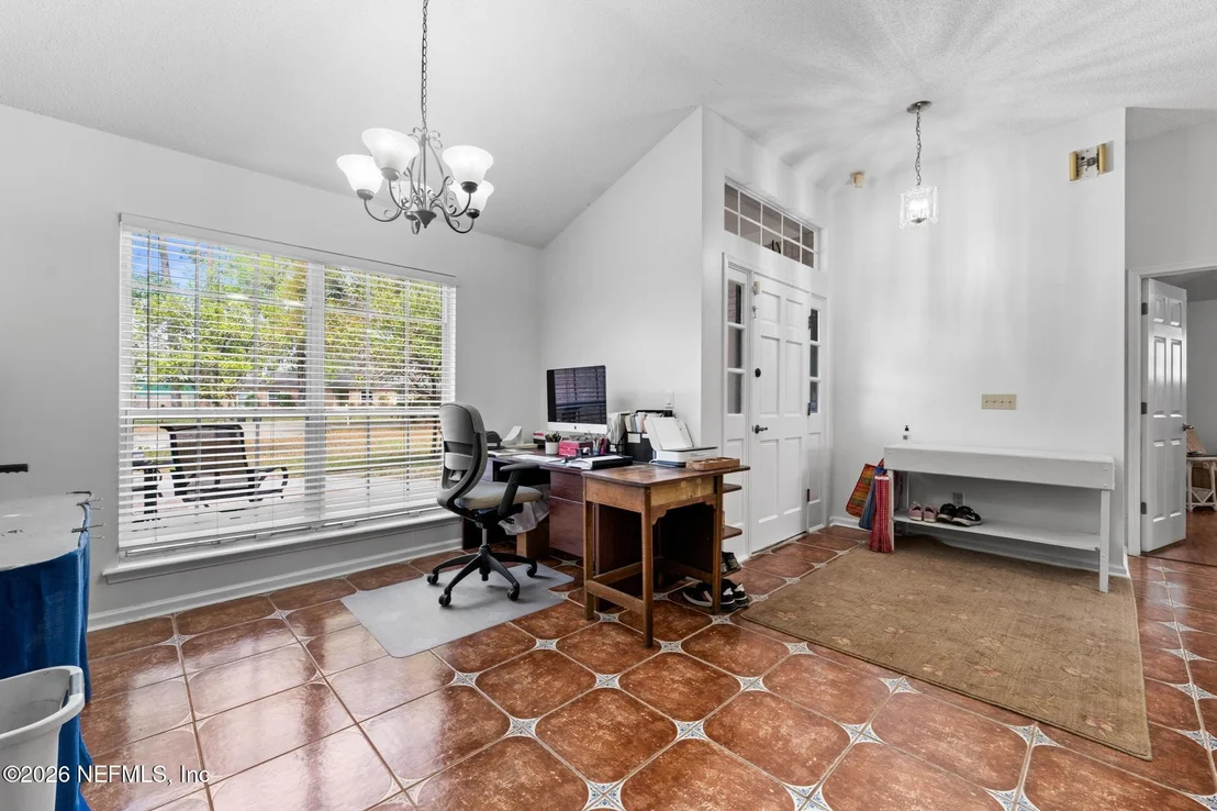 Photo of 4325 APPLE TREE Place
