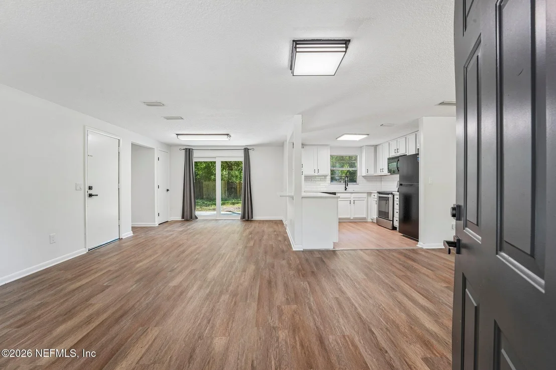 Photo of 5105 SEABOARD Avenue