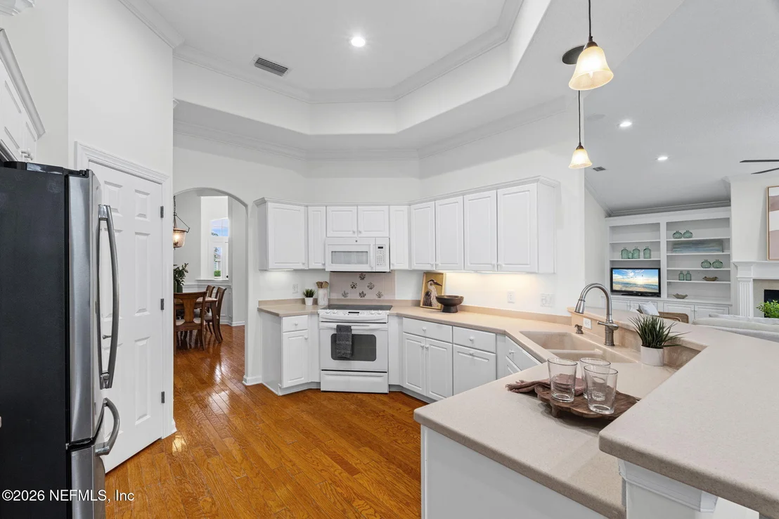 Photo of 332 MARSHSIDE Drive N