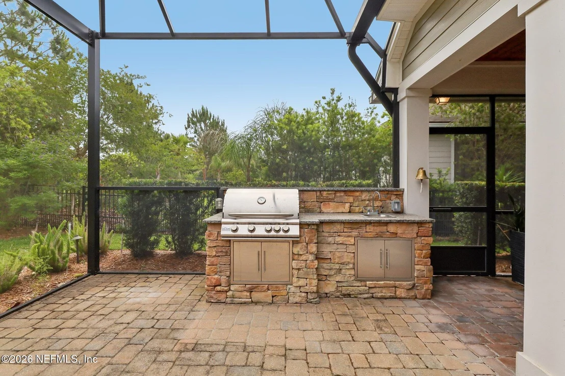 Photo of 122 PINE MANOR Drive