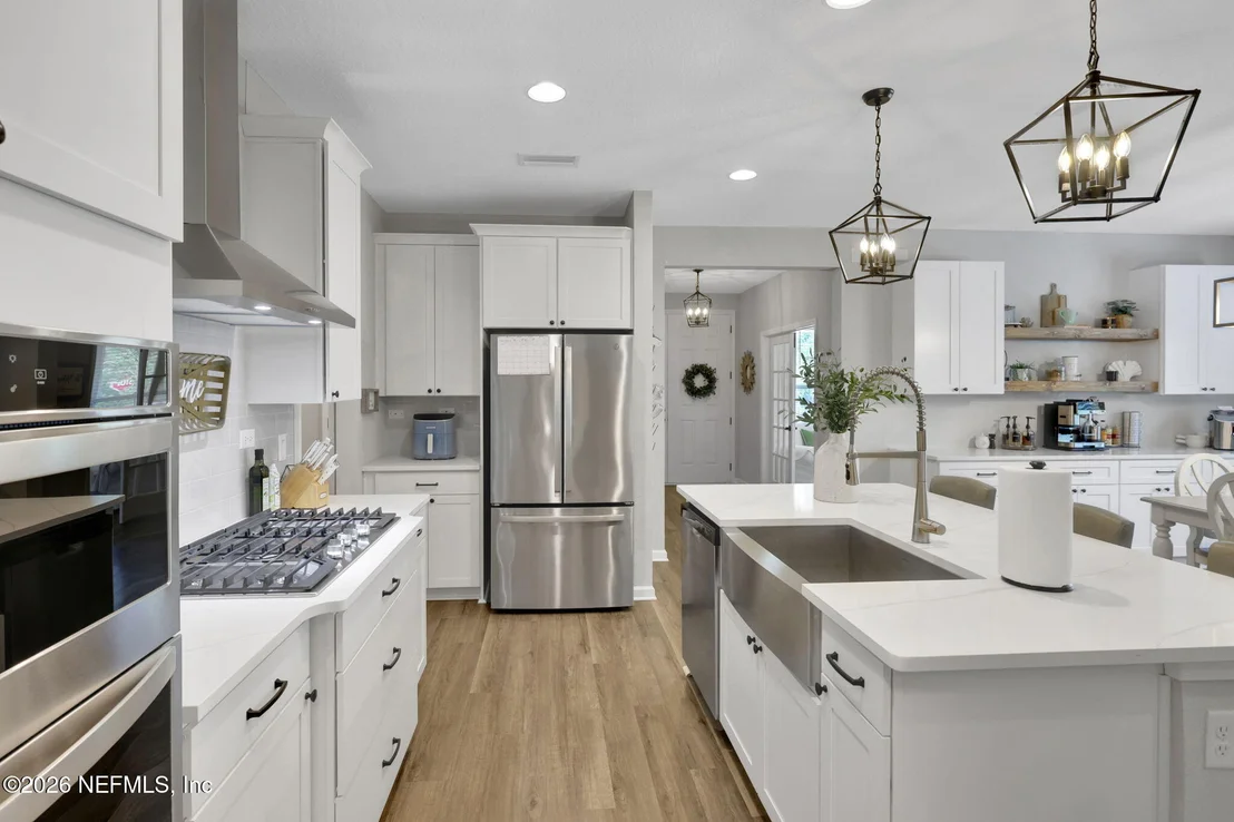 Photo of 98 YARDLEY Court
