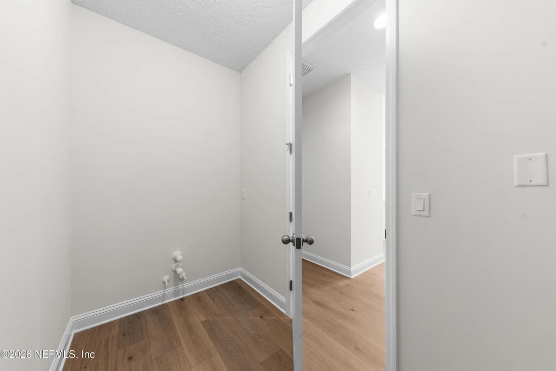 Photo of 357 DOWNRIVER Road