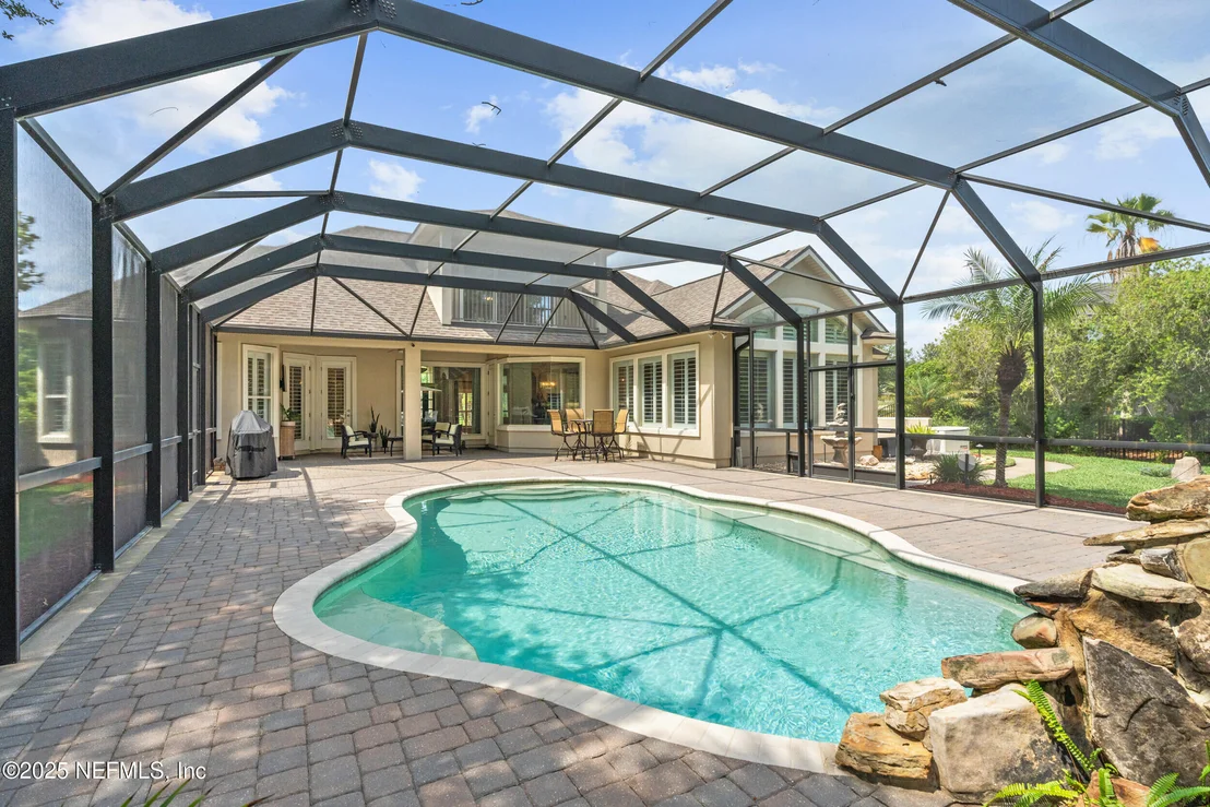 Photo of 389 SUMMERSET Drive