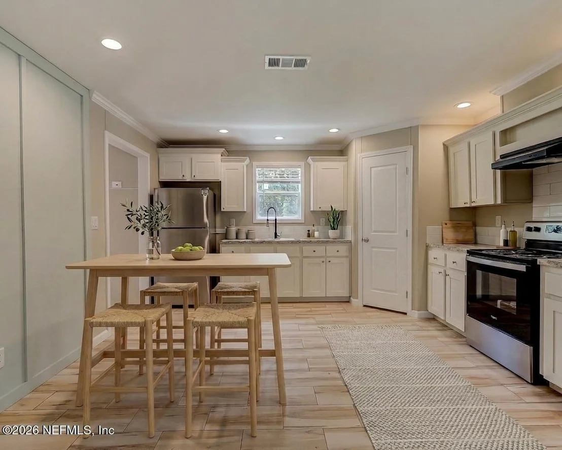 Photo of 11386 DEERWOOD Circle