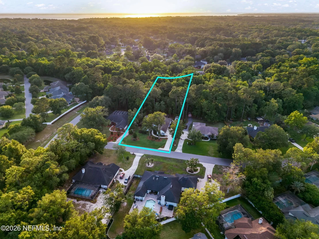 Photo of 1204 CREEK BEND Road