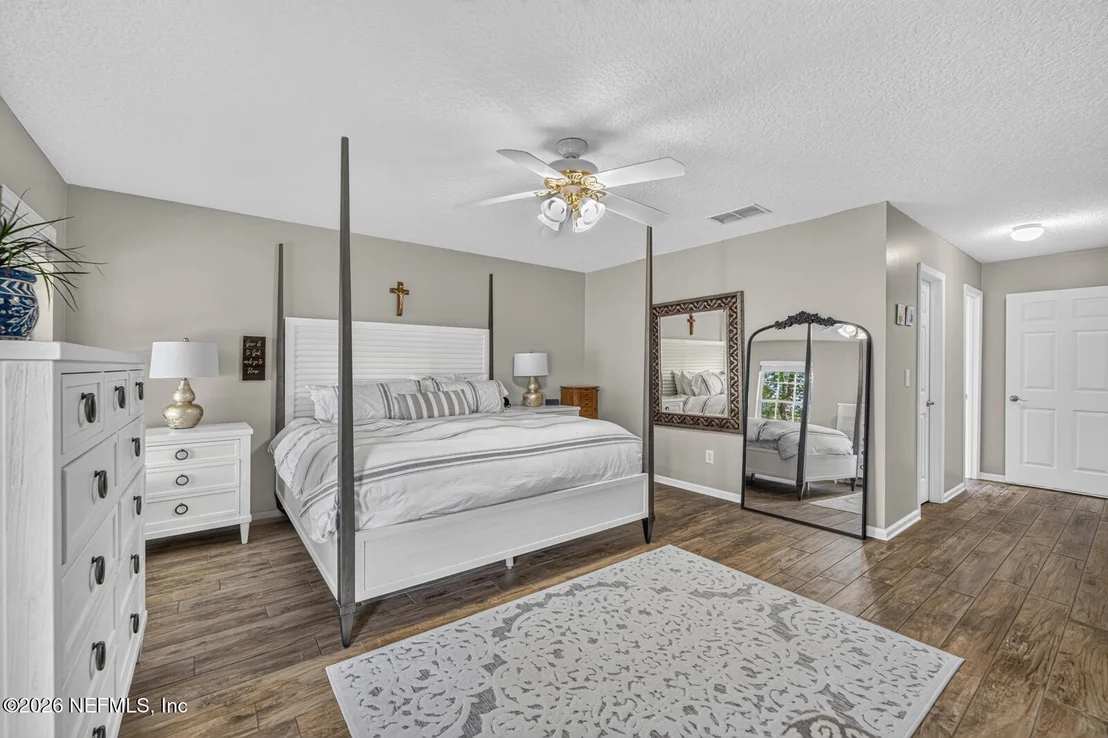Photo of 12156 CEDAR TRACE Drive N