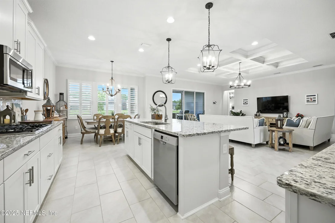 Photo of 141 TARTAN Court
