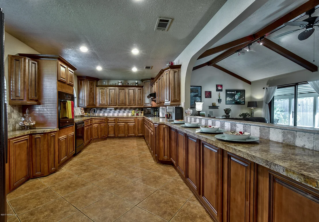 Photo of 10679 HAMPTON Road