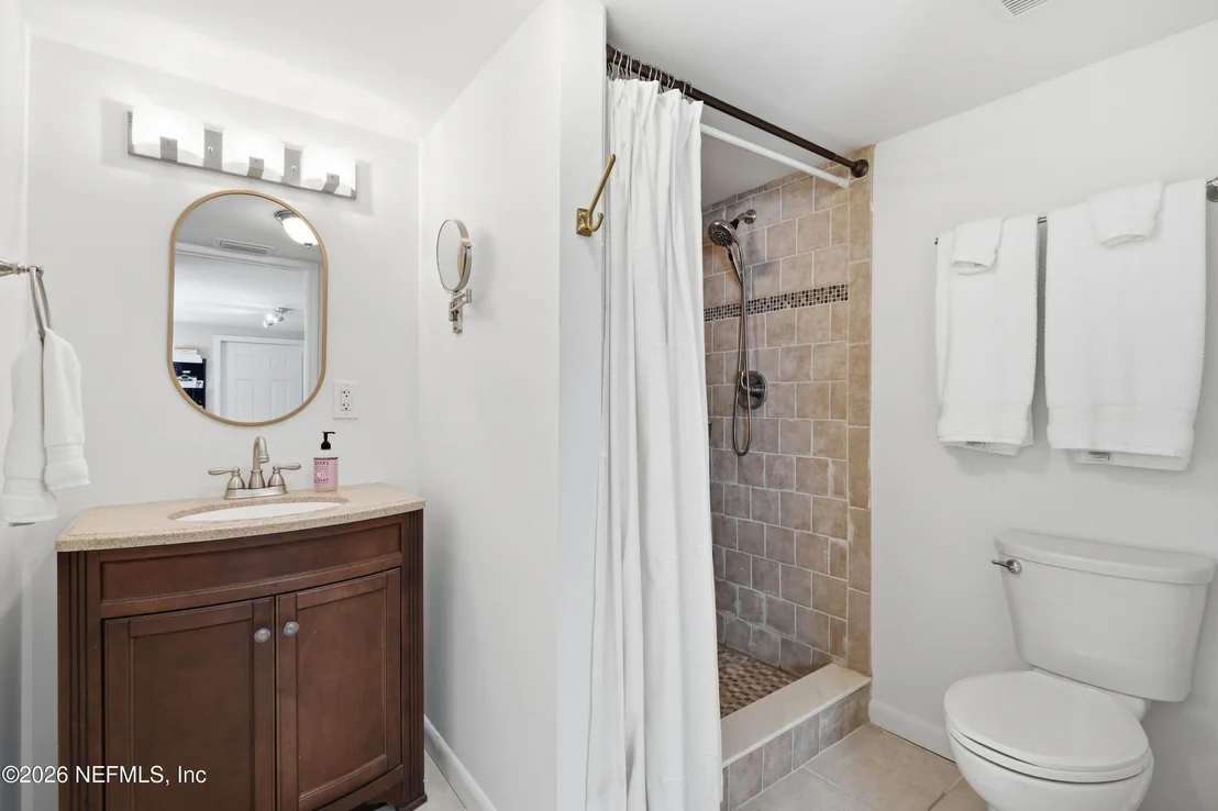 Photo of 1692 PERSHING Road