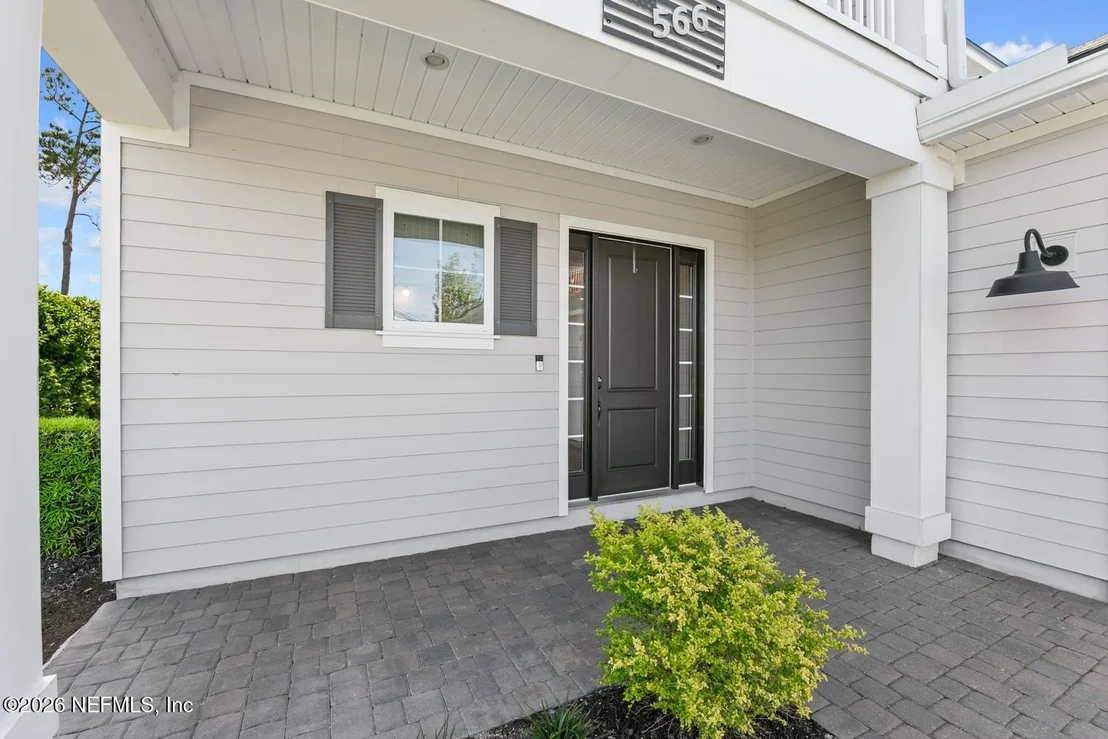 Photo of 566 PARKBLUFF Circle
