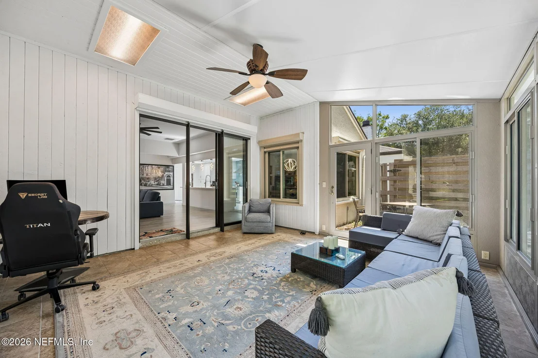 Photo of 330 GARDEN Lane