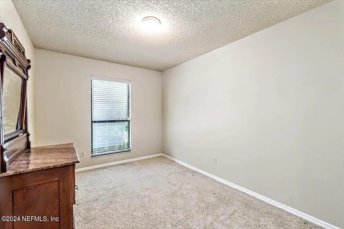 Photo of 3500 PUTNAM Road