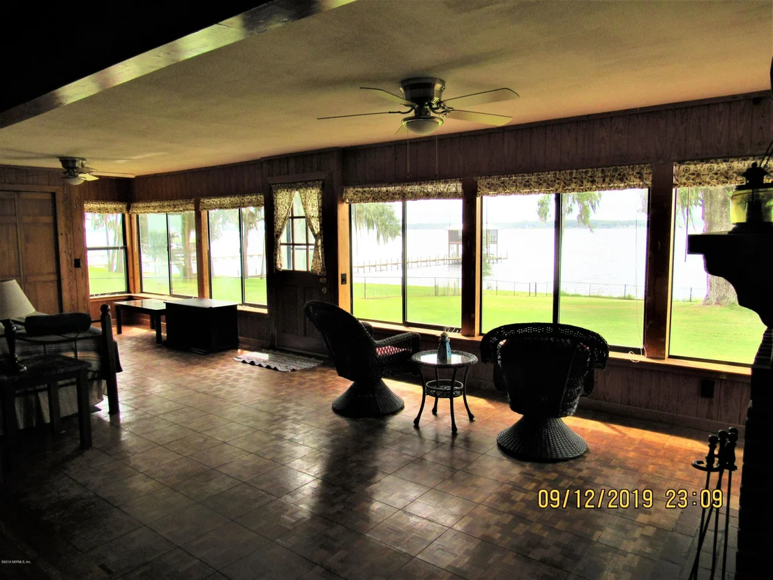 Photo of 263 W RIVER Road