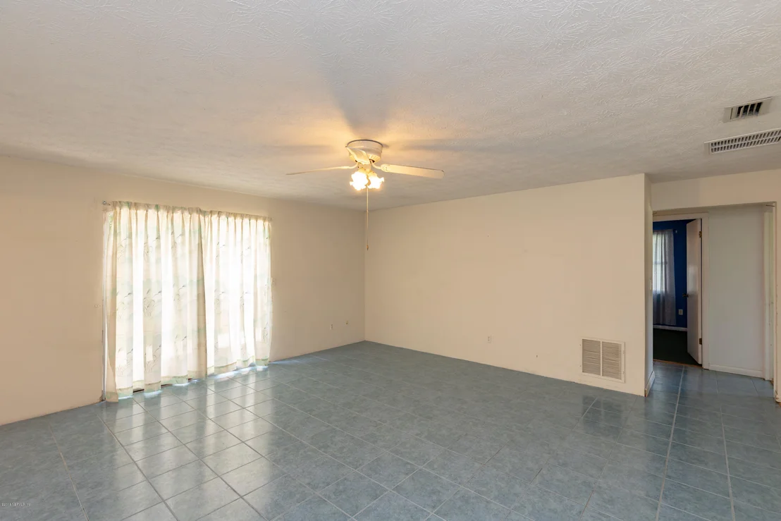 Photo of 184 DEBARRY Avenue