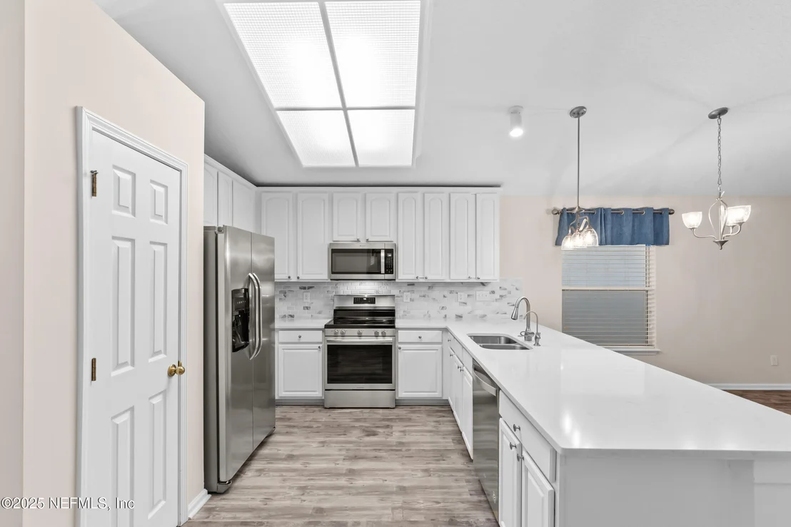 Photo of 648 E TROPICAL TRACE