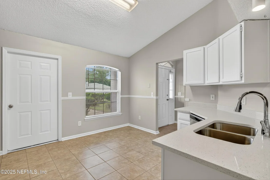 Photo of 7770 INVERMERE Boulevard N