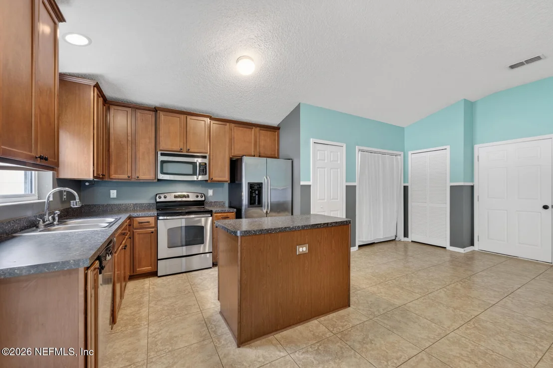 Photo of 161 N TWIN MAPLE Road