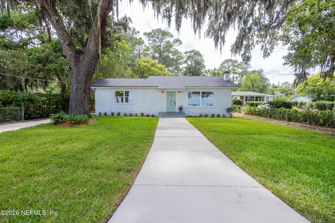 Photo of 1024 RIVER Road
