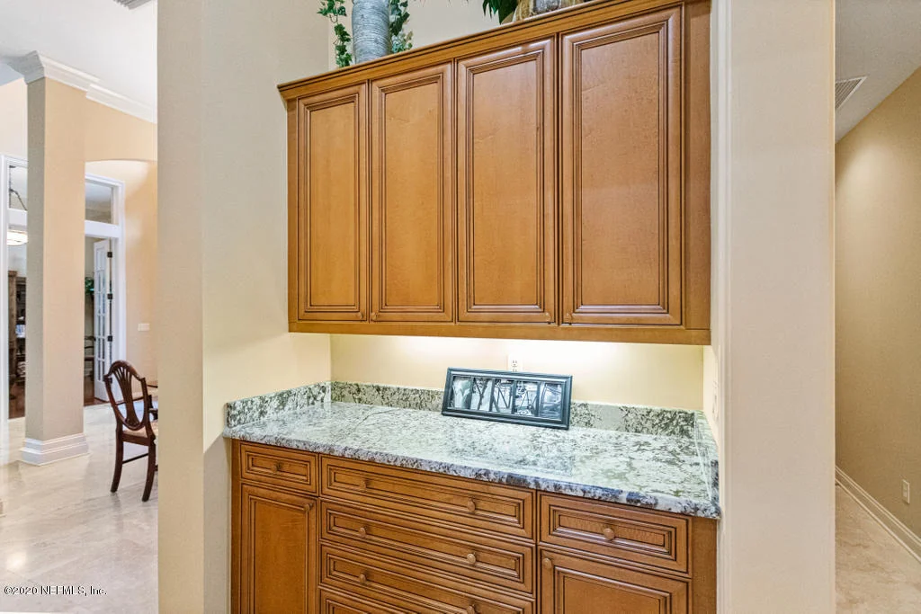 Photo of 413 SUMMERSET Drive