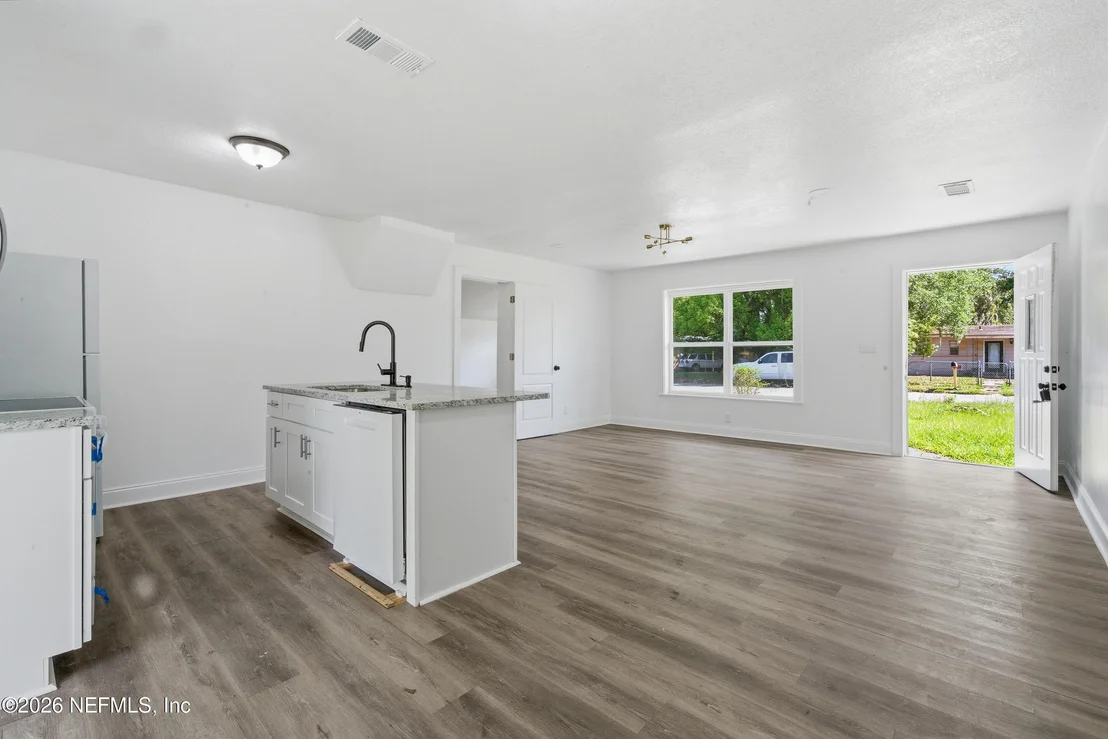 Photo of 8988 CASTLE Boulevard