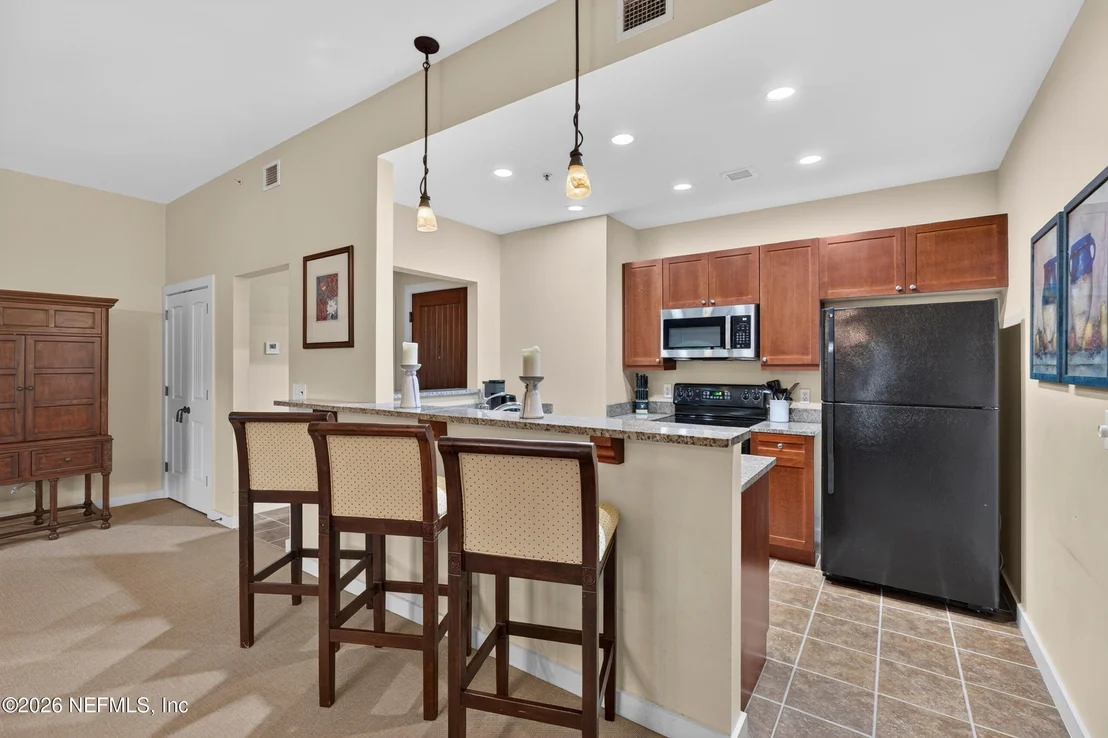 Photo of Unit 323 at 955 REGISTRY Boulevard
