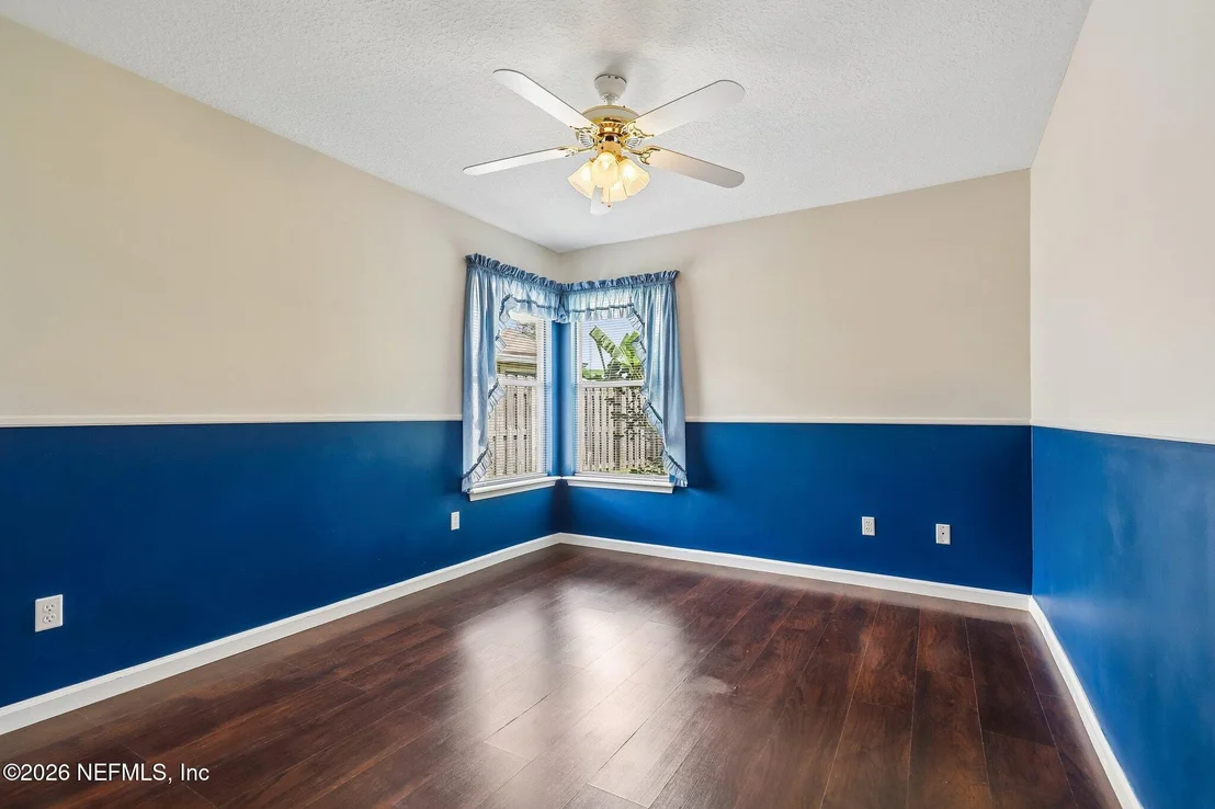 Photo of 372 MAPLEWOOD Drive