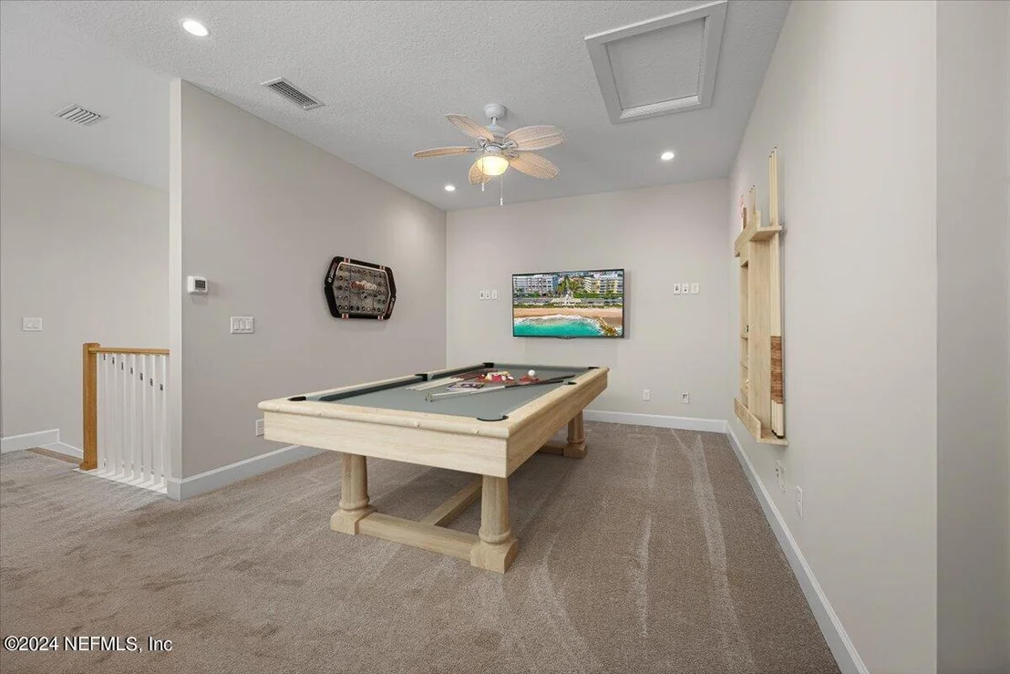 Photo of 92 OCEANVIEW Drive
