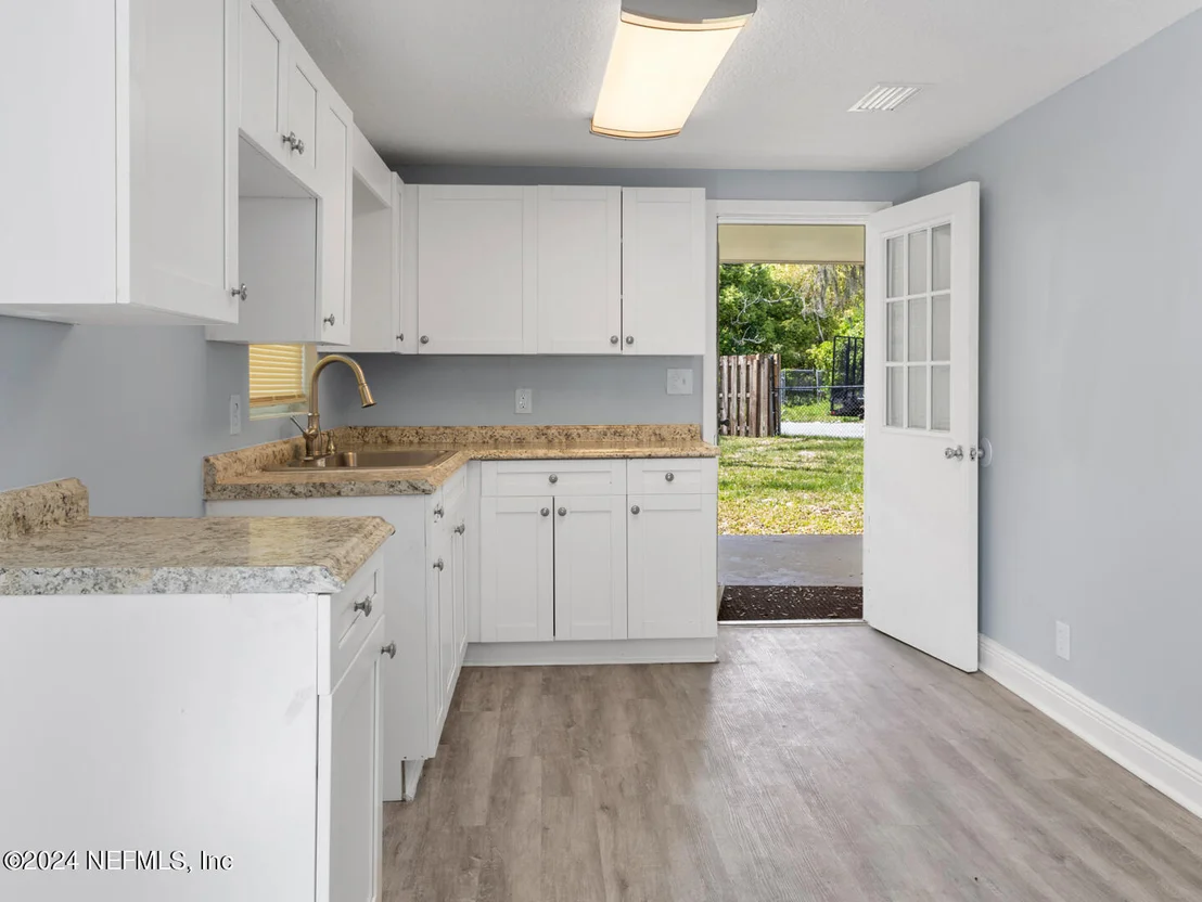 Photo of 5142 MONCRIEF Road