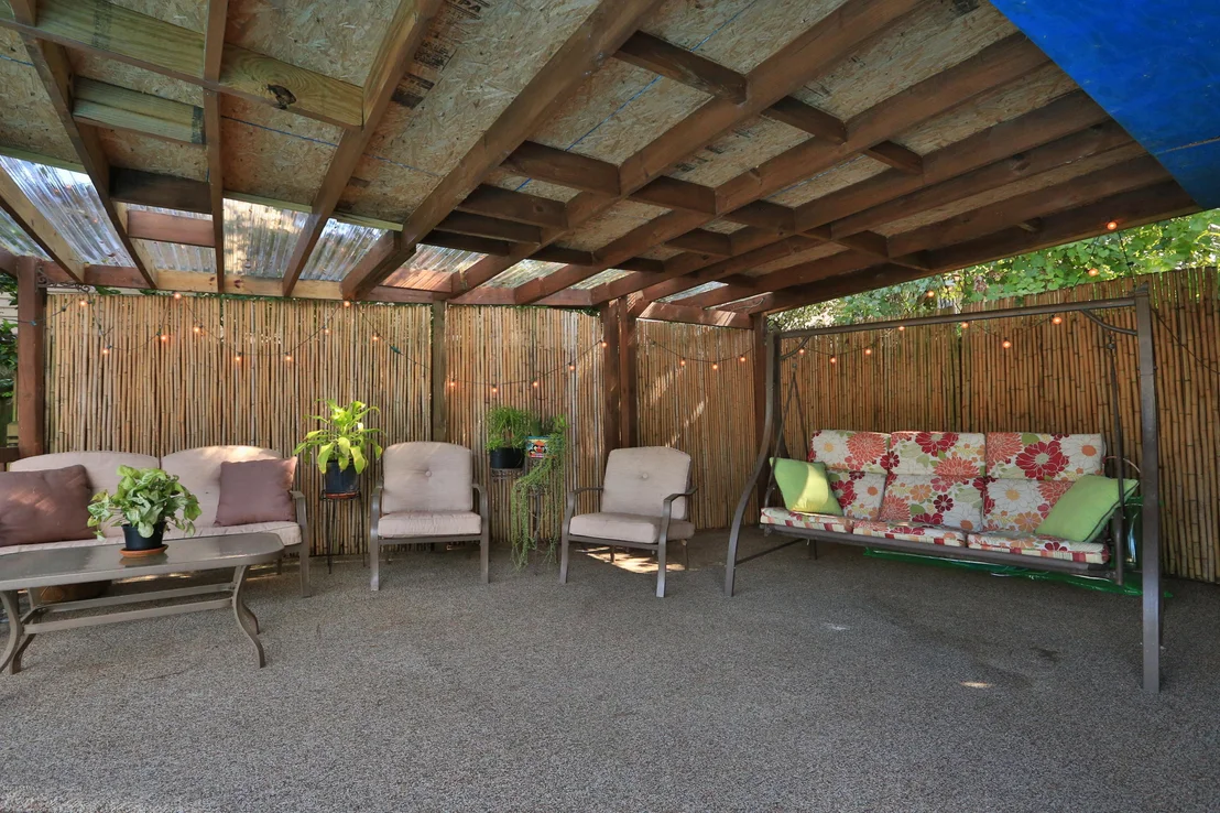 Photo of 4340 QUEENSWAY Drive
