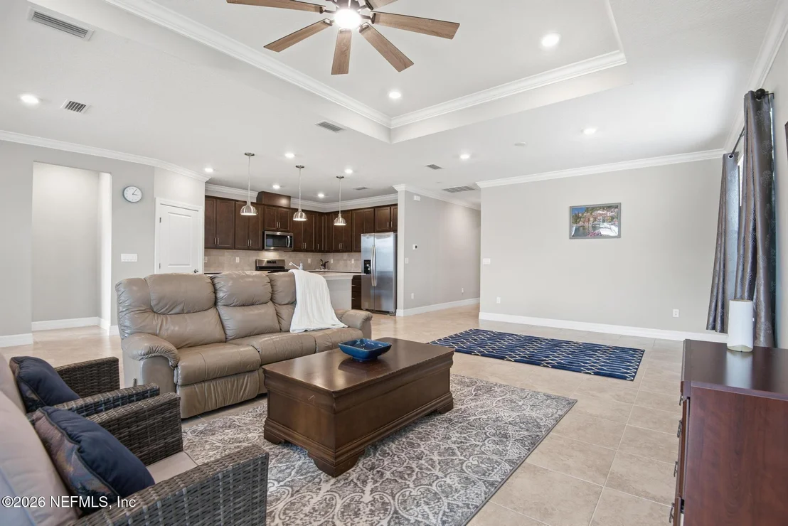 Photo of 375 BEECHNUT Circle