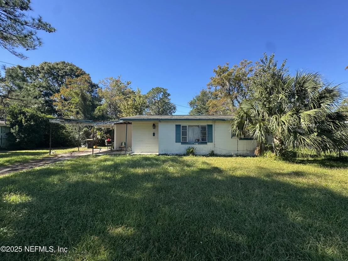 Photo of 9604 FLECHETTE Avenue