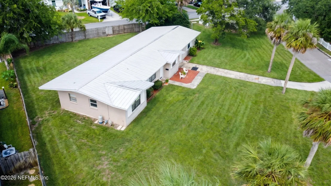Photo of 1103 PALM Circle