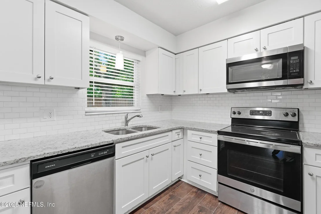 Photo of 7841 AUSTIN Road
