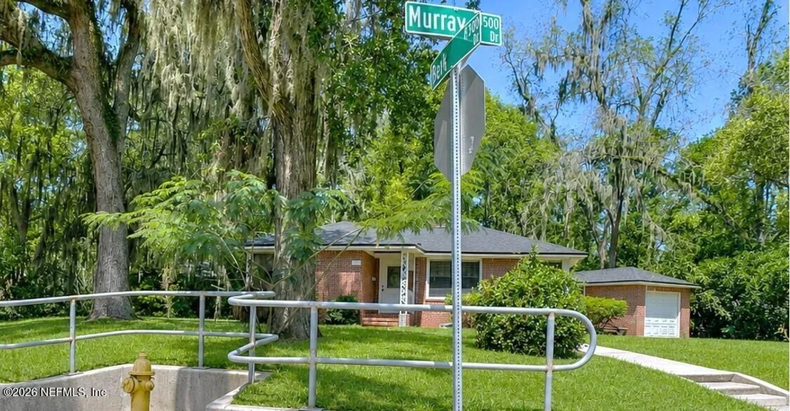 Photo of 1522 MURRAY Drive