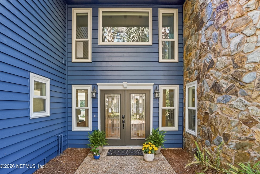 Photo of 1852 HICKORY Lane