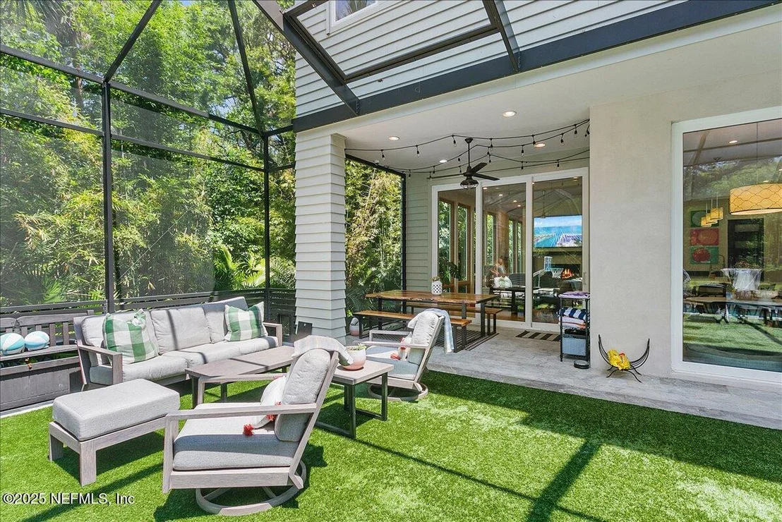 Photo of 2446 SEMINOLE Road
