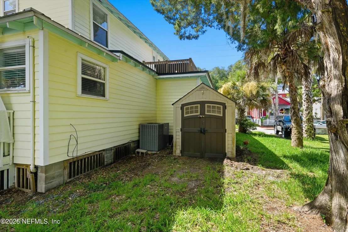 Photo of 110 DE HAVEN Street