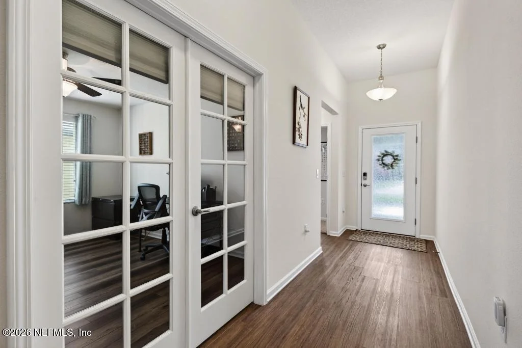 Photo of 558 PALACE Drive