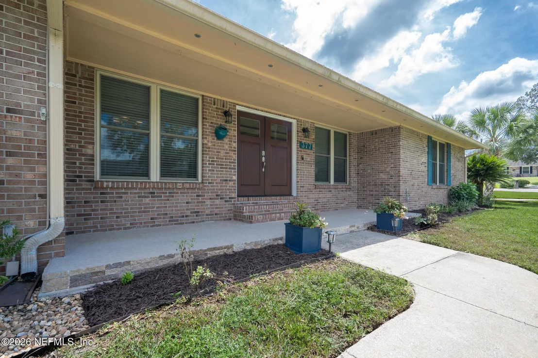 Photo of 377 FOXRIDGE Road