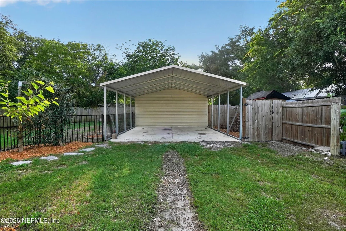 Photo of 2618 BAYVIEW Road