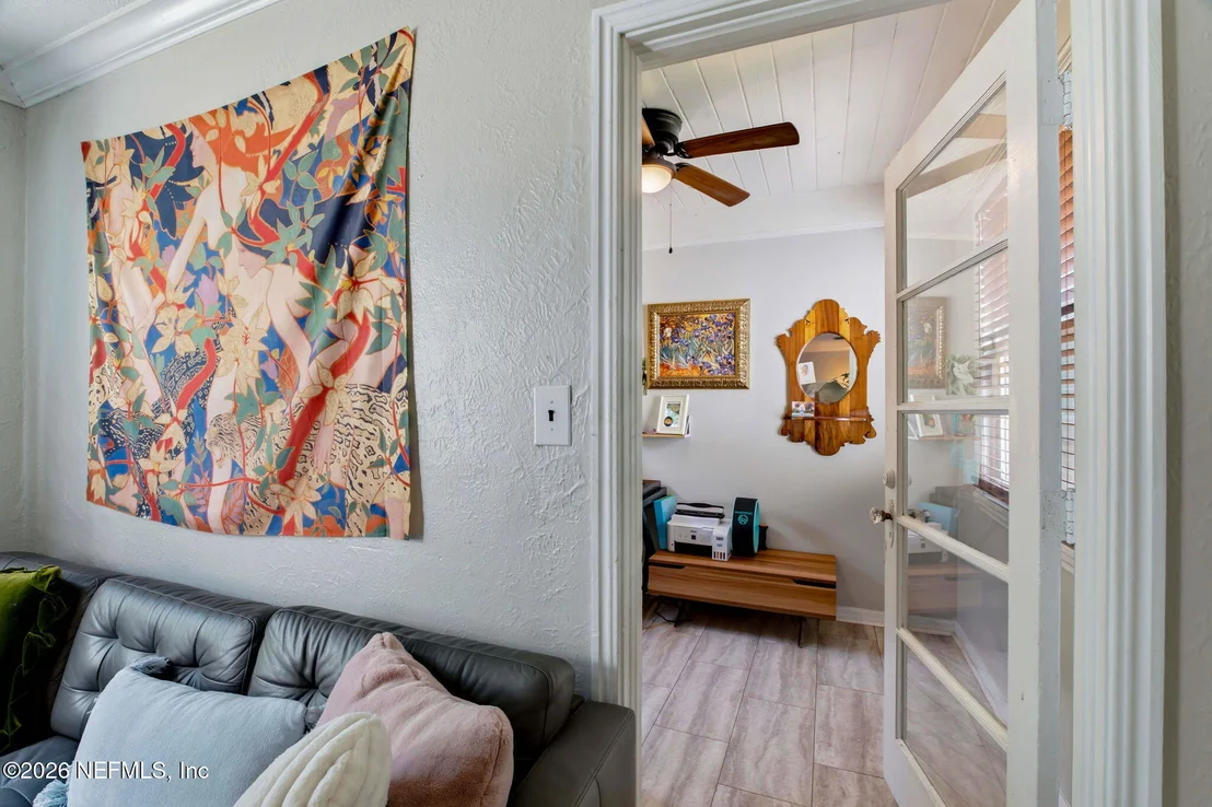 Photo of 1532 CHARON Road