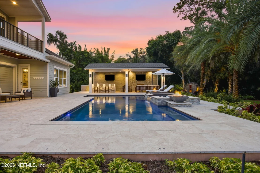 Photo of 122 SENORA Court