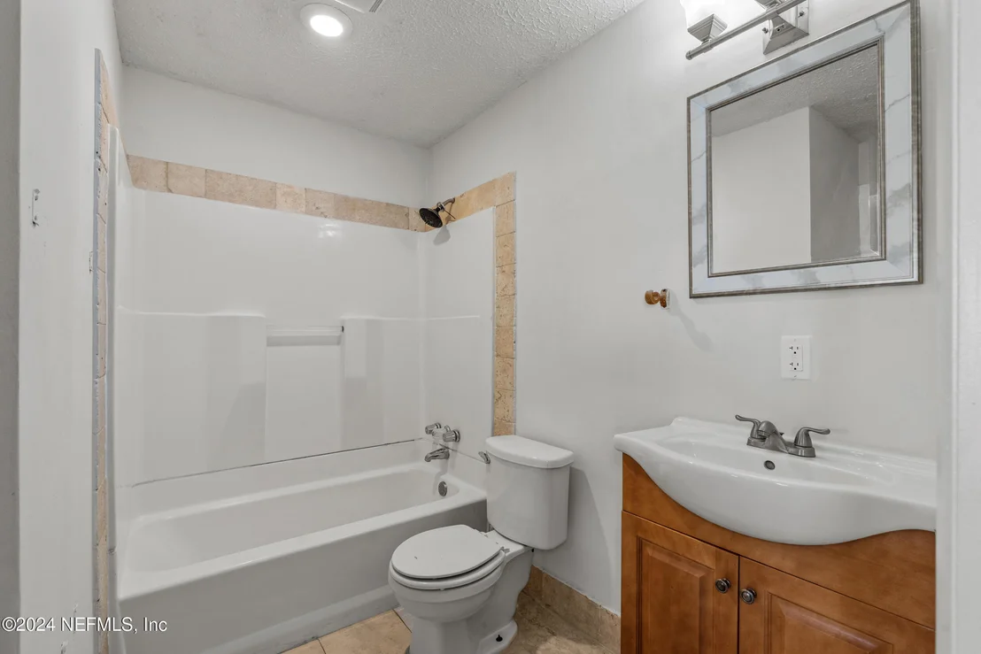 Photo of 1736 LOUVRE Drive