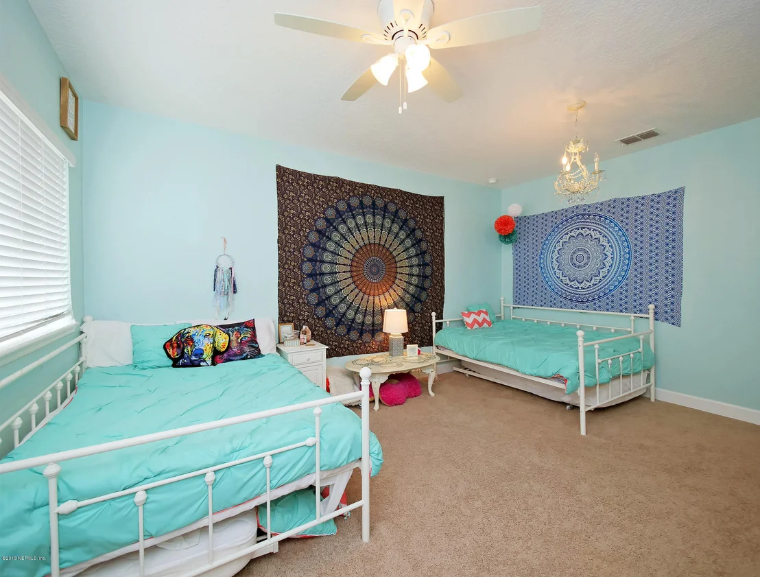 Photo of 453 EAGLE ROCK Drive