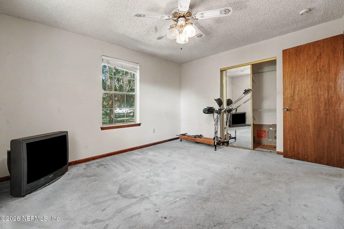 Photo of 118 FIELDS Avenue