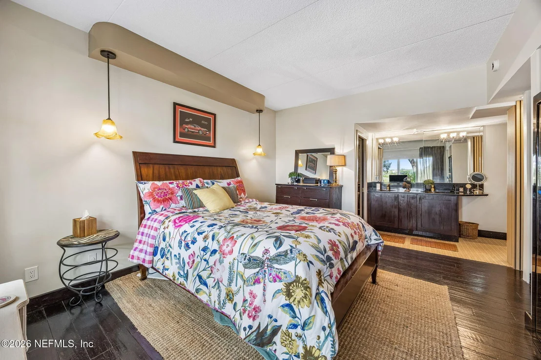 Photo of Unit 3101 at 3101 HARBOR Drive